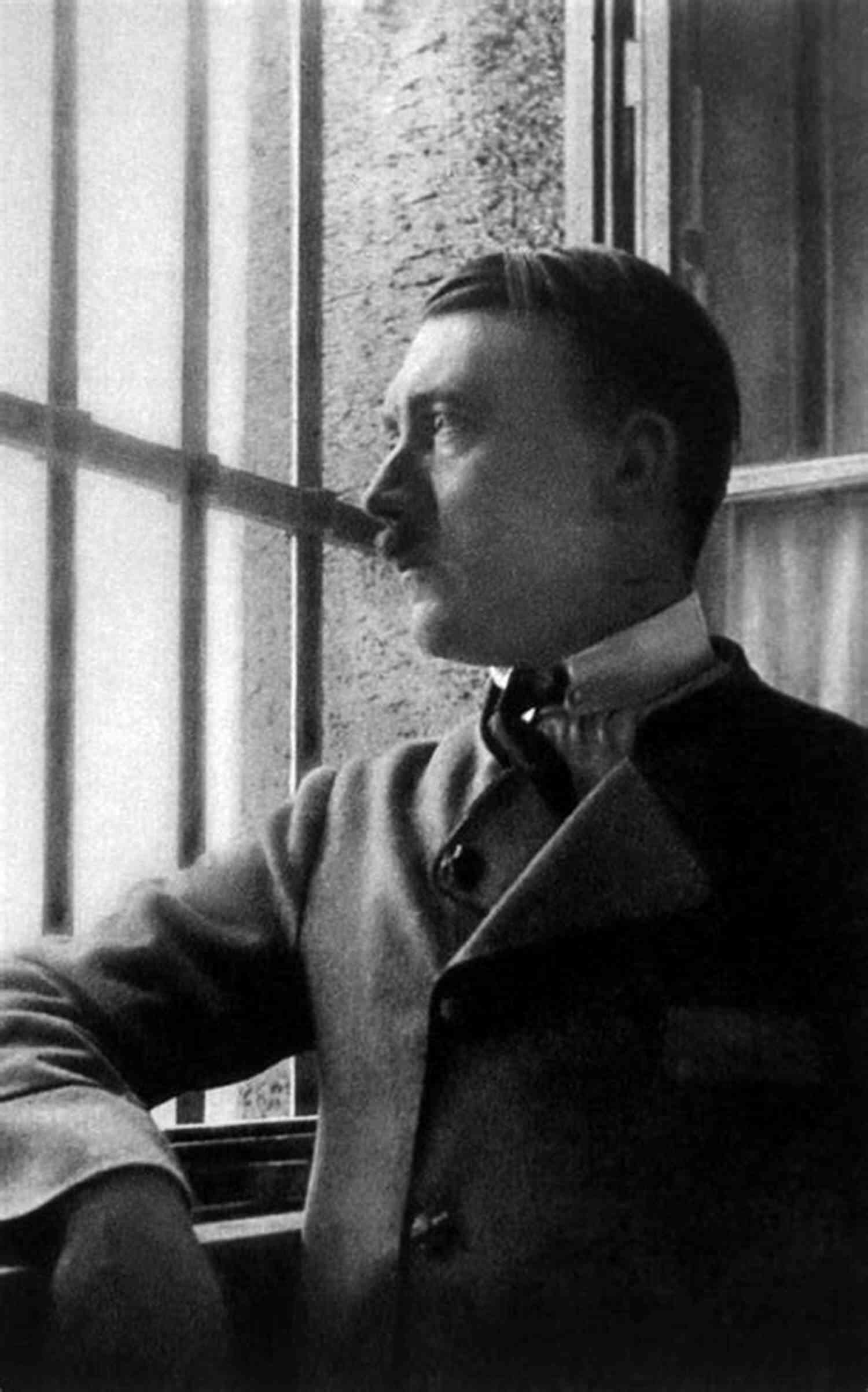 Hitler In Landsberg Prison 1924 His Struggle: Hitler In Landsberg Prison 1924 (Kindle Single)
