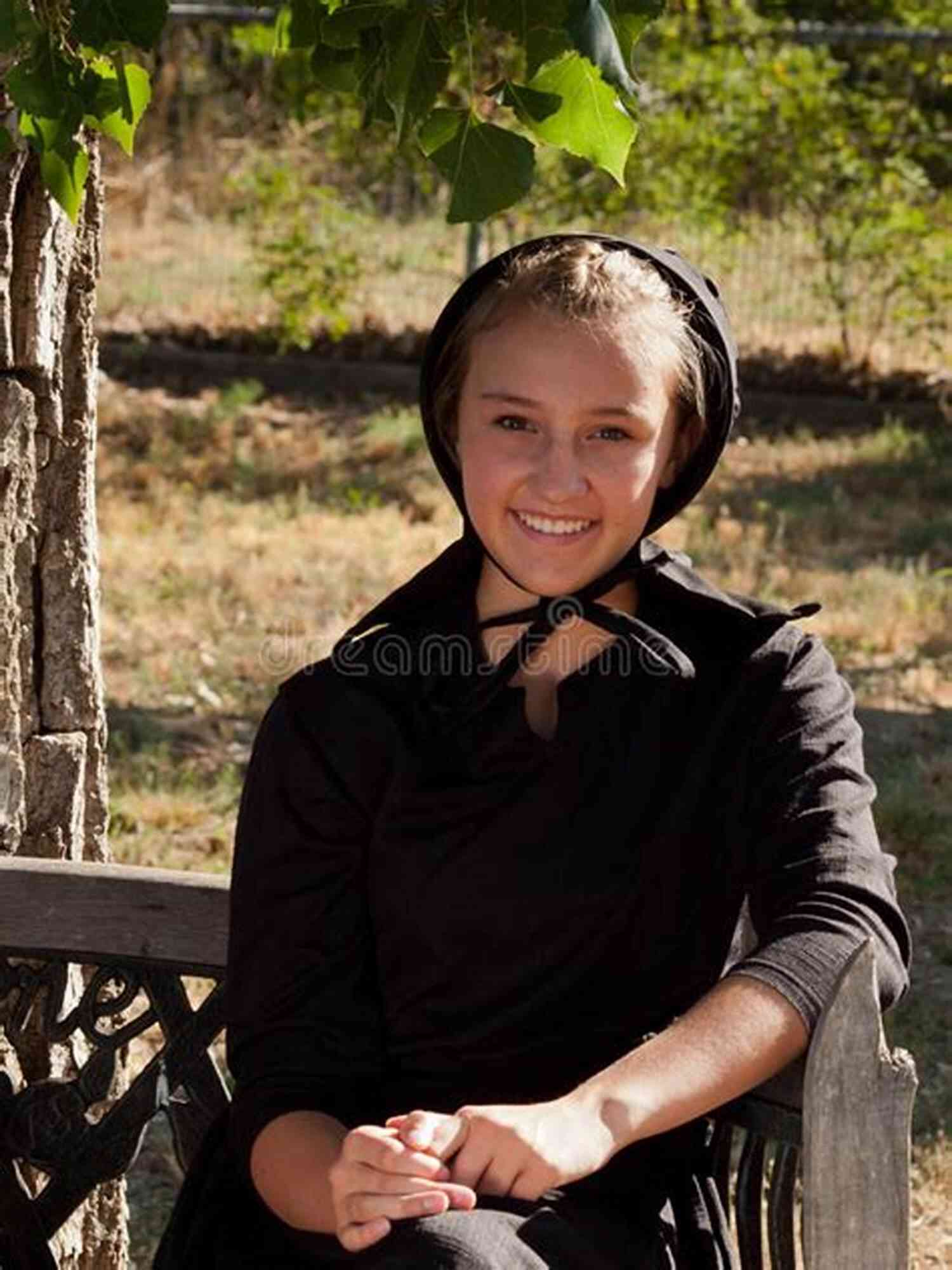 Young Amish Girl Looking Through A Window, Longing For More Sarah S Longing: A Story Of A Waiting Amish Girl